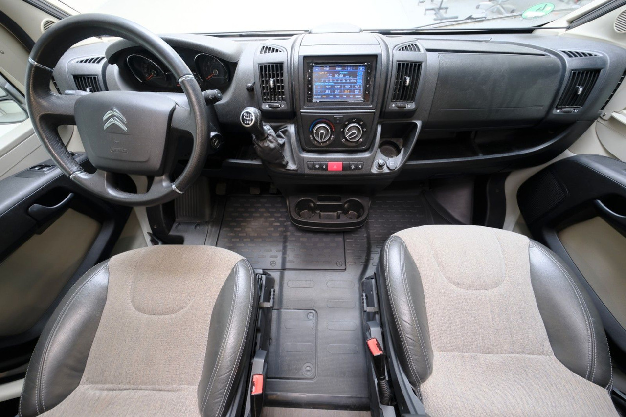 Adria Matrix M 670 SL/Einzelbetten+Hubbett/Klima/Solar - Poolintegreeritud matkaauto: pilt 5 Adria Matrix M 670 SL/Einzelbetten+Hubbett/Klima/Solar - Poolintegreeritud matkaauto: pilt 5