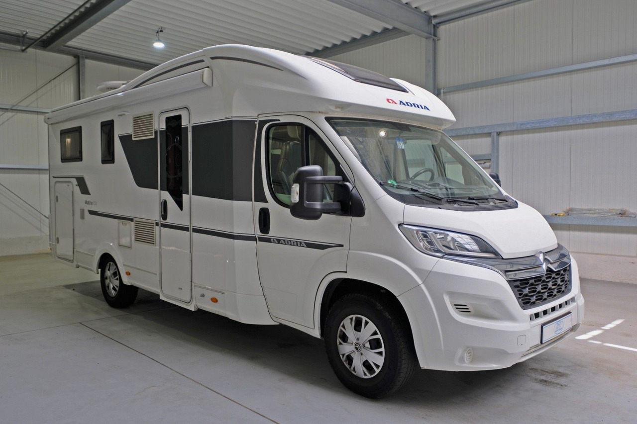 Adria Matrix M 670 SL/Einzelbetten+Hubbett/Klima/Solar - Poolintegreeritud matkaauto: pilt 1 Adria Matrix M 670 SL/Einzelbetten+Hubbett/Klima/Solar - Poolintegreeritud matkaauto: pilt 1