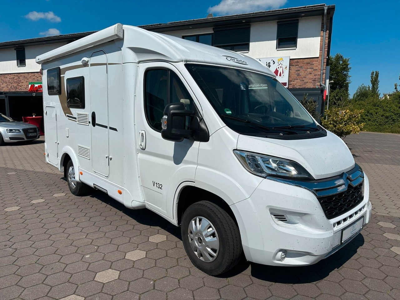 Carado V 132/Festbett/Garage/Klima/Markise/Finanzierung - Poolintegreeritud matkaauto: pilt 1 Carado V 132/Festbett/Garage/Klima/Markise/Finanzierung - Poolintegreeritud matkaauto: pilt 1