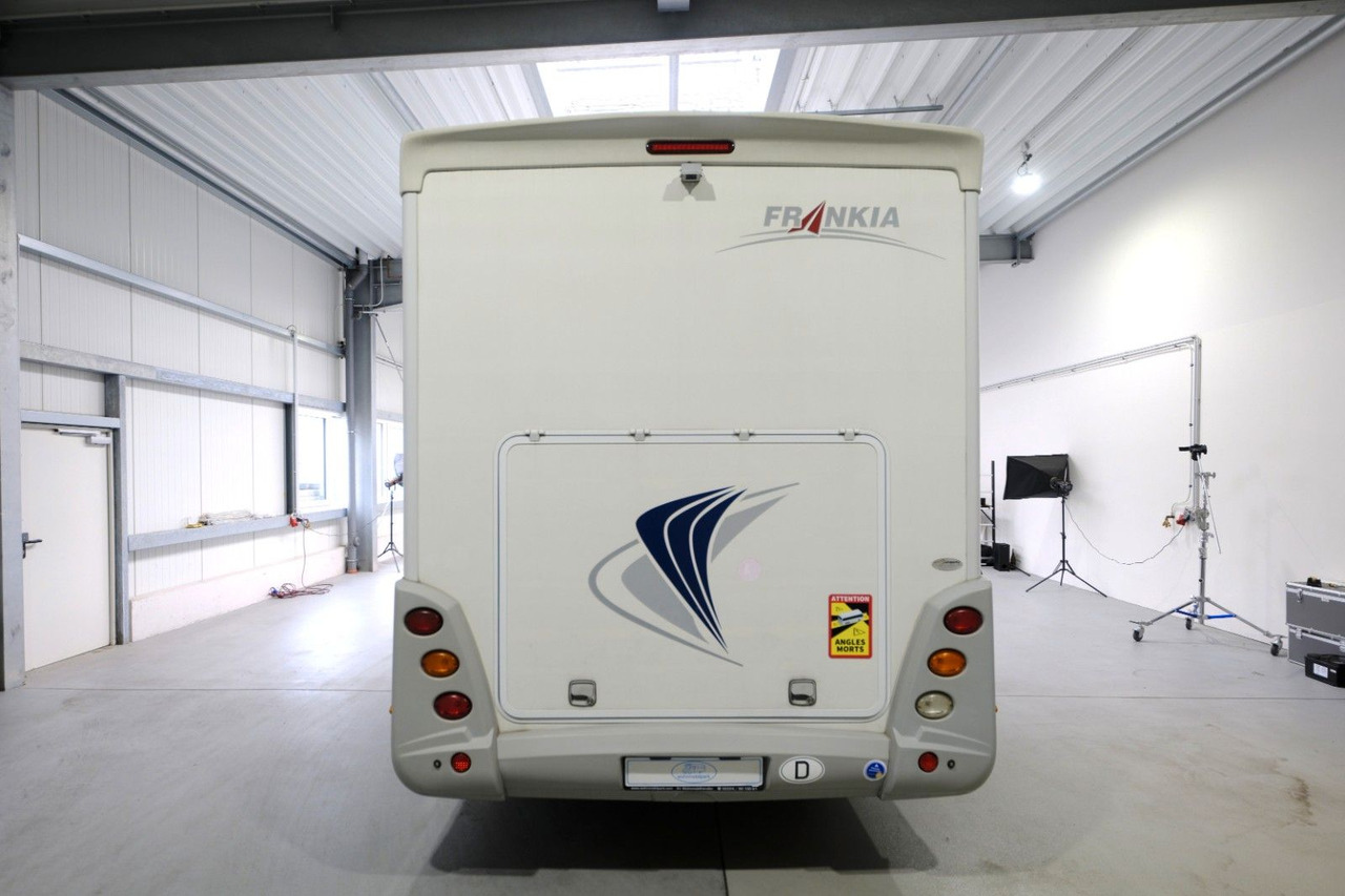 Frankia T 730 BD Comfort Class/Automatik/Festbett/Klima - Poolintegreeritud matkaauto: pilt 5 Frankia T 730 BD Comfort Class/Automatik/Festbett/Klima - Poolintegreeritud matkaauto: pilt 5