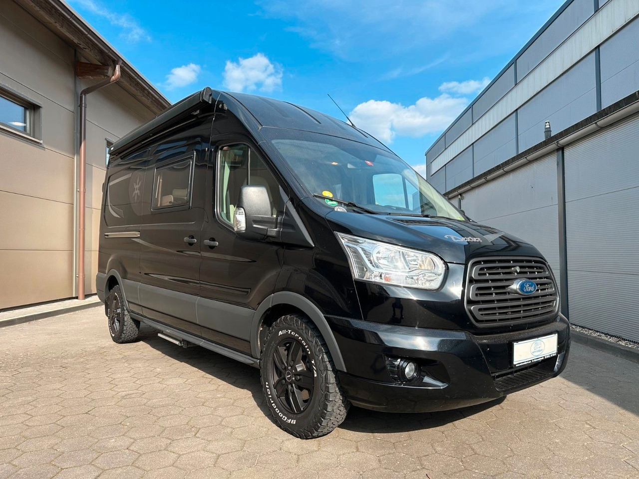 Karmann Dexter 560 Trend 4x4/1.Hand/Festbett/Klima/Solar - Campervan: pilt 2 Karmann Dexter 560 Trend 4x4/1.Hand/Festbett/Klima/Solar - Campervan: pilt 2