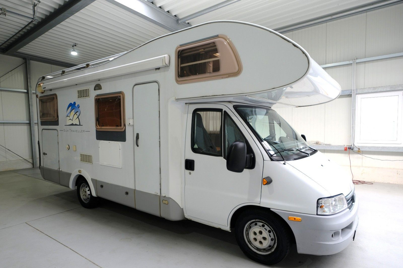 Knaus Sun Traveller 658 LG/Festbett/ DPF Grün/Garage - Alkooven: pilt 1 Knaus Sun Traveller 658 LG/Festbett/ DPF Grün/Garage - Alkooven: pilt 1