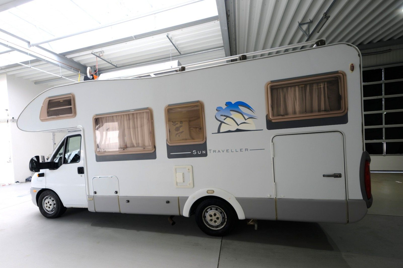 Knaus Sun Traveller 658 LG/Festbett/ DPF Grün/Garage - Alkooven: pilt 3 Knaus Sun Traveller 658 LG/Festbett/ DPF Grün/Garage - Alkooven: pilt 3