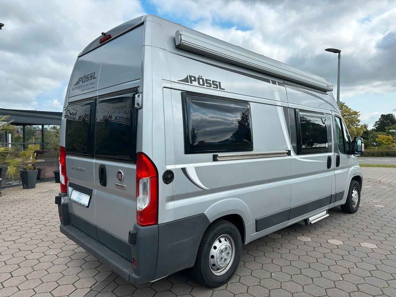 Pössl Roadstar 600 L Revolution/Festbett+Hubbett/TOP - Campervan: pilt 4 Pössl Roadstar 600 L Revolution/Festbett+Hubbett/TOP - Campervan: pilt 4
