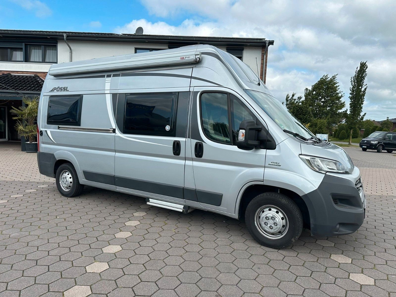 Pössl Roadstar 600 L Revolution/Festbett+Hubbett/TOP - Campervan: pilt 2 Pössl Roadstar 600 L Revolution/Festbett+Hubbett/TOP - Campervan: pilt 2