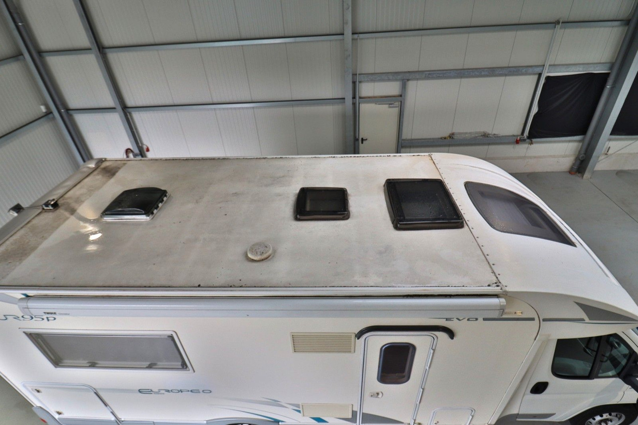 Rimor Europeo 95P/1.Hand/Einzelbetten/Garage/Klima - Poolintegreeritud matkaauto: pilt 4 Rimor Europeo 95P/1.Hand/Einzelbetten/Garage/Klima - Poolintegreeritud matkaauto: pilt 4