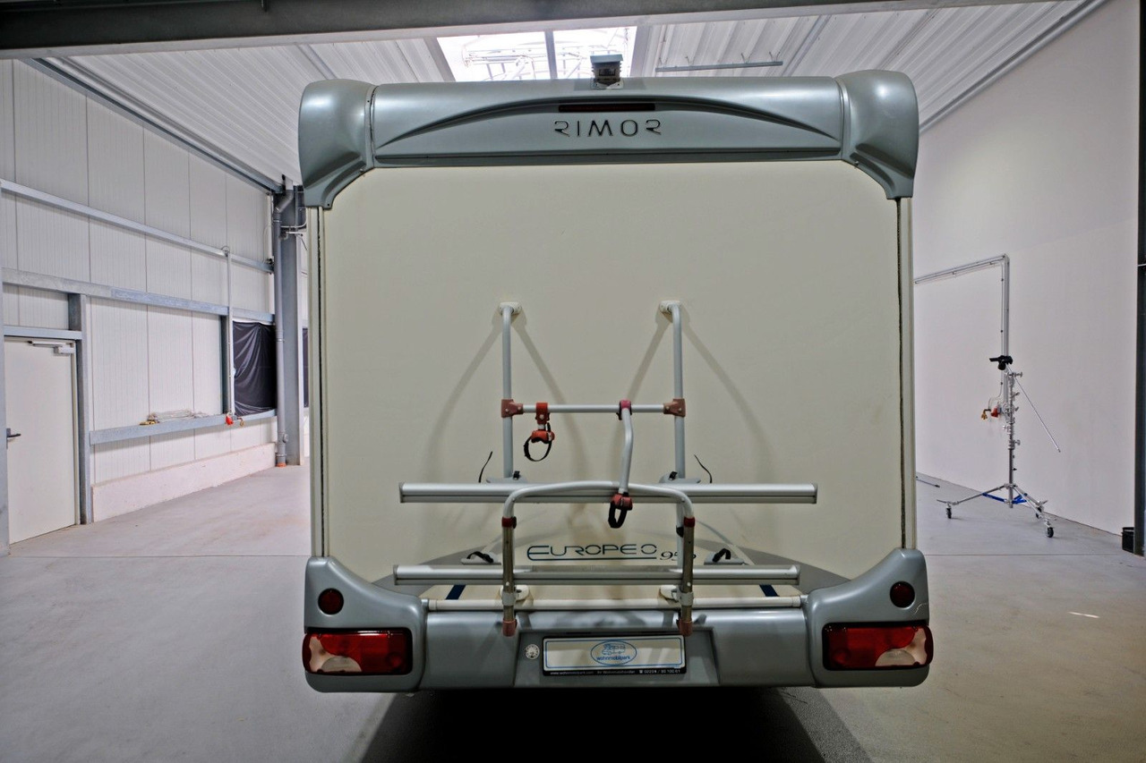 Rimor Europeo 95P/1.Hand/Einzelbetten/Garage/Klima - Poolintegreeritud matkaauto: pilt 3 Rimor Europeo 95P/1.Hand/Einzelbetten/Garage/Klima - Poolintegreeritud matkaauto: pilt 3