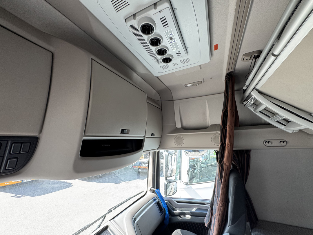Sadulveok DAF XF 530 Super Space Cab: pilt 7
