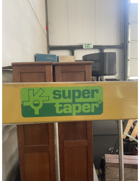 Floraco Dozensluitmachine / Karton taper / Verpakkingsmachine - Pakkimismasin: pilt 4 Floraco Dozensluitmachine / Karton taper / Verpakkingsmachine - Pakkimismasin: pilt 4