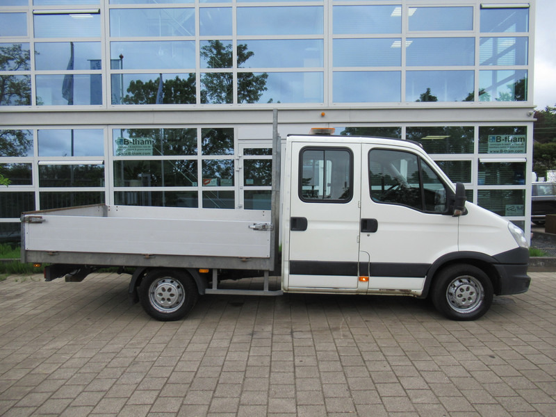 Iveco Daily 29L13 2.3HPi 93KW 345 DOKA Dubbelcabine - Madelauto, Meeskonnaauto: pilt 2 Iveco Daily 29L13 2.3HPi 93KW 345 DOKA Dubbelcabine - Madelauto, Meeskonnaauto: pilt 2
