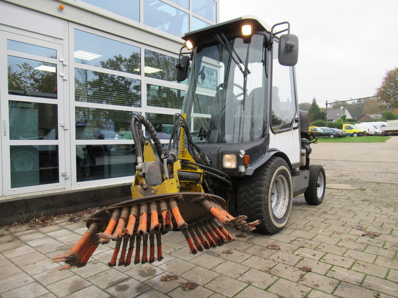 LM TRAC 286 Werktuigdrager ( zonder Borstel arm ) - Tänavapühkimismasin: pilt 3 LM TRAC 286 Werktuigdrager ( zonder Borstel arm ) - Tänavapühkimismasin: pilt 3