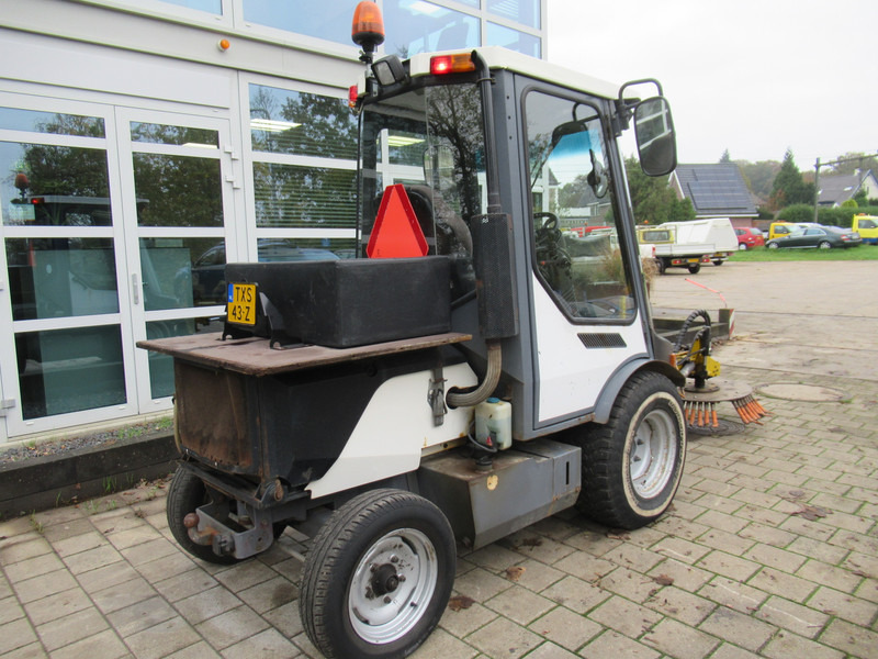 LM TRAC 286 Werktuigdrager ( zonder Borstel arm ) - Tänavapühkimismasin: pilt 2 LM TRAC 286 Werktuigdrager ( zonder Borstel arm ) - Tänavapühkimismasin: pilt 2