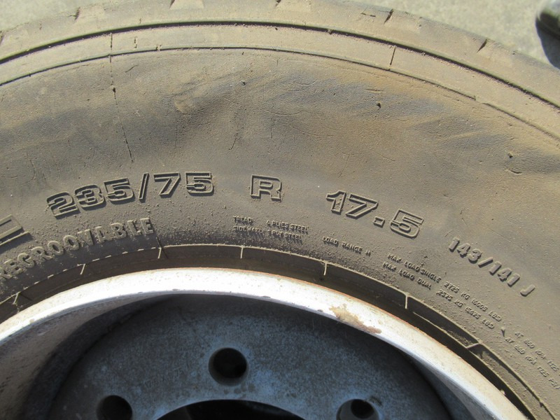 MEFRO 4 x Velg 17.5x6.75 + band Veldhuizen - Komplektne ratas - Veoauto: pilt 3 MEFRO 4 x Velg 17.5x6.75 + band Veldhuizen - Komplektne ratas - Veoauto: pilt 3