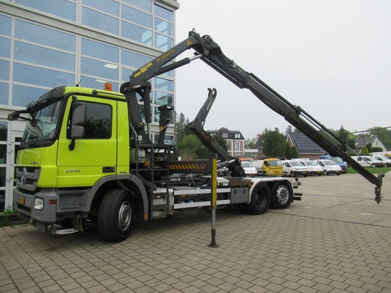 Mercedes-Benz Actros 2532 LTNLA 6X2 Hooklift + Crane, Haak - Kraan - Konkstõstukiga veoauto, Kraanaga veoauto: pilt 2 Mercedes-Benz Actros 2532 LTNLA 6X2 Hooklift + Crane, Haak - Kraan - Konkstõstukiga veoauto, Kraanaga veoauto: pilt 2