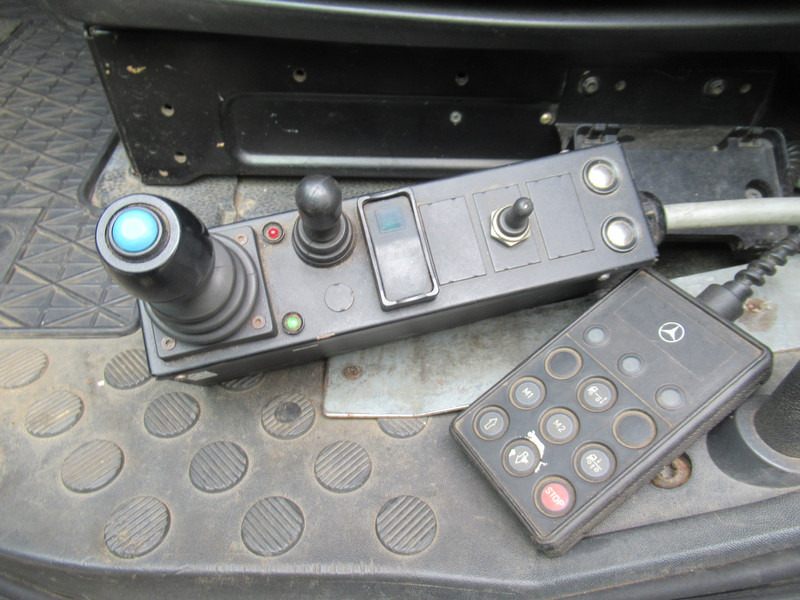 Konkstõstukiga veoauto, Kraanaga veoauto Mercedes-Benz Actros 2532 LTNLA 6X2 Hooklift + Crane, Haak - Kraan: pilt 14