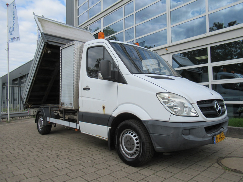 Mercedes-Benz Sprinter 310 2.2 CDI 70KW 366 3-Z./S./W. Kipper Tipper - Tarbesõiduk kallur: pilt 4 Mercedes-Benz Sprinter 310 2.2 CDI 70KW 366 3-Z./S./W. Kipper Tipper - Tarbesõiduk kallur: pilt 4