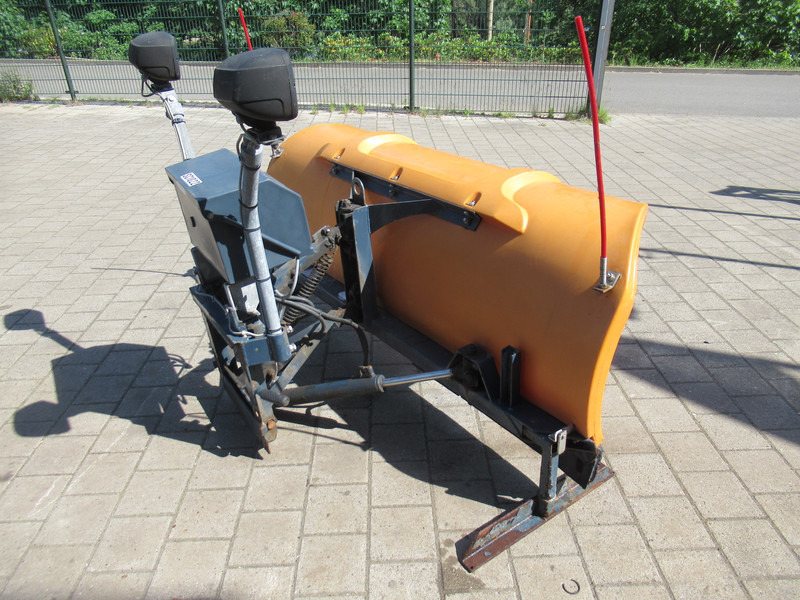NIDO SNK 21 EPZ 180 12V 210CM Sneeuwploeg Schneepflug Snowplow - Lumesahk: pilt 3 NIDO SNK 21 EPZ 180 12V 210CM Sneeuwploeg Schneepflug Snowplow - Lumesahk: pilt 3
