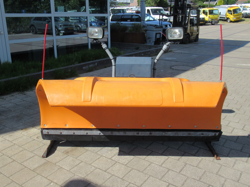 NIDO SNK 21 EPZ 180 12V 210CM Sneeuwploeg Schneepflug Snowplow - Lumesahk: pilt 5 NIDO SNK 21 EPZ 180 12V 210CM Sneeuwploeg Schneepflug Snowplow - Lumesahk: pilt 5