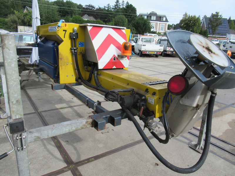 NIDO STRATOS B08-24 VAXN Zoutstrooier HYDRO 0,8M3 Salzstreuer - Liiva-/ Soolajaotur: pilt 2 NIDO STRATOS B08-24 VAXN Zoutstrooier HYDRO 0,8M3 Salzstreuer - Liiva-/ Soolajaotur: pilt 2