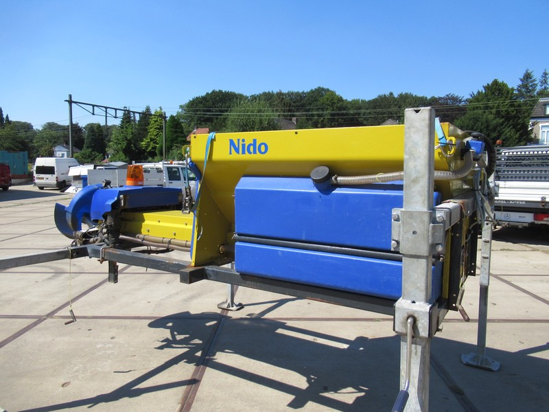 NIDO Stratos B06L-24 VCLN-350 Hydro zoutstrooier 0,6m3 + 350L - Puhastusmasin: pilt 4 NIDO Stratos B06L-24 VCLN-350 Hydro zoutstrooier 0,6m3 + 350L - Puhastusmasin: pilt 4
