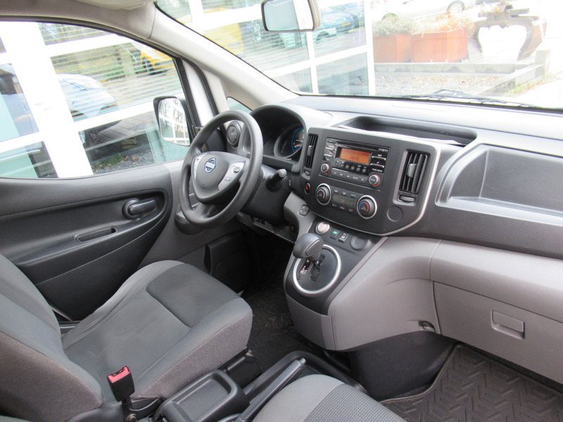 Nissan E-NV200 Optima 24KW accu eigendom, snellader - Väike kaubik, Elektrikaubik: pilt 4 Nissan E-NV200 Optima 24KW accu eigendom, snellader - Väike kaubik, Elektrikaubik: pilt 4