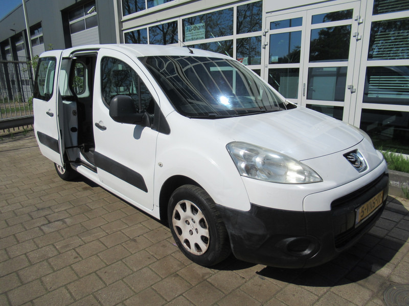 Peugeot Partner 122 1.6 HDI L1XT Pro+ AIRCO 3-Zitpl./Seats - Väike kaubik: pilt 5 Peugeot Partner 122 1.6 HDI L1XT Pro+ AIRCO 3-Zitpl./Seats - Väike kaubik: pilt 5