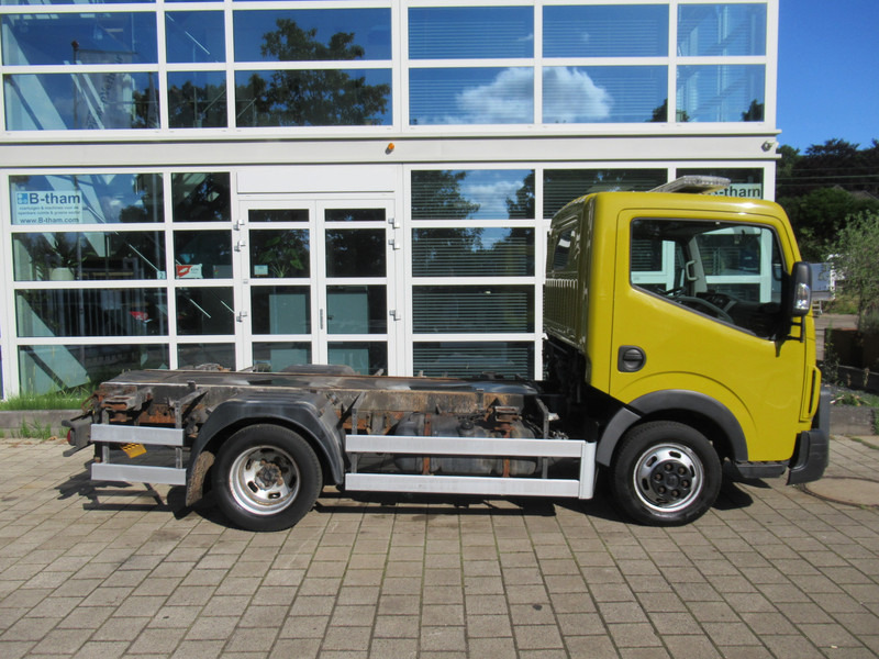 Renault Maxity 2.5DCi 107KW Chassis Twist Lock AIRCO - Tarbesõiduk: pilt 3 Renault Maxity 2.5DCi 107KW Chassis Twist Lock AIRCO - Tarbesõiduk: pilt 3