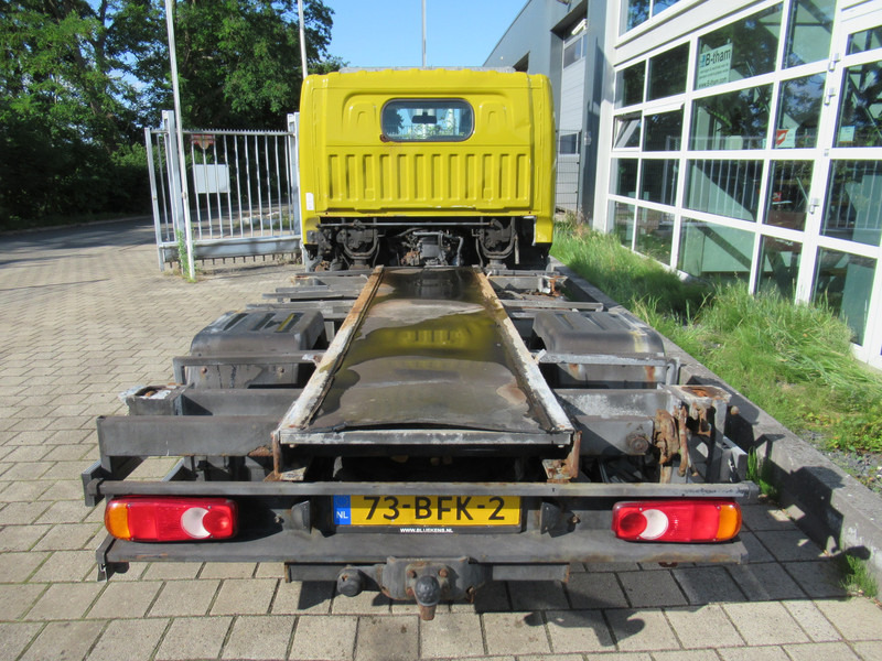 Renault Maxity 2.5DCi 107KW Chassis Twist Lock AIRCO - Tarbesõiduk: pilt 4 Renault Maxity 2.5DCi 107KW Chassis Twist Lock AIRCO - Tarbesõiduk: pilt 4