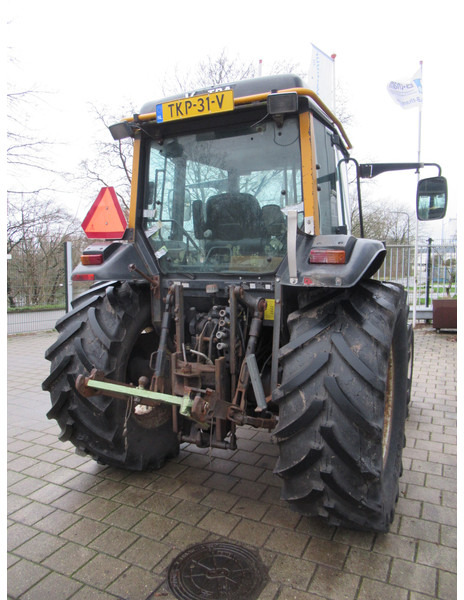 Valtra 700 4x2 VALMET - Traktor: pilt 5 Valtra 700 4x2 VALMET - Traktor: pilt 5