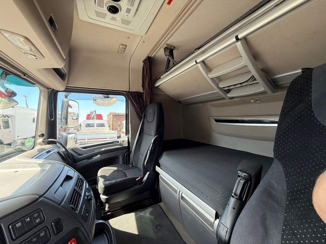 Kabiinišassiiga veoauto DAF XF430/Jumbo;Mega/Intarder/Standklima-Heizung/BDF: pilt 18 Kabiinišassiiga veoauto DAF XF430/Jumbo;Mega/Intarder/Standklima-Heizung/BDF: pilt 18