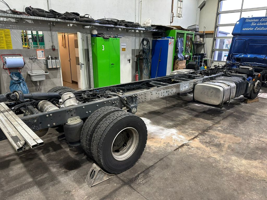 Iveco 110EL25 Unfallchassis ohne Motor/Getriebe - Raam/ Konstruktsioon - Veoauto: pilt 1 Iveco 110EL25 Unfallchassis ohne Motor/Getriebe - Raam/ Konstruktsioon - Veoauto: pilt 1