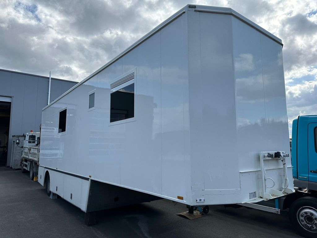 VanHool*WohntrailerProjekt*Aggregat*Wasser - Matkaauto: pilt 2 VanHool*WohntrailerProjekt*Aggregat*Wasser - Matkaauto: pilt 2