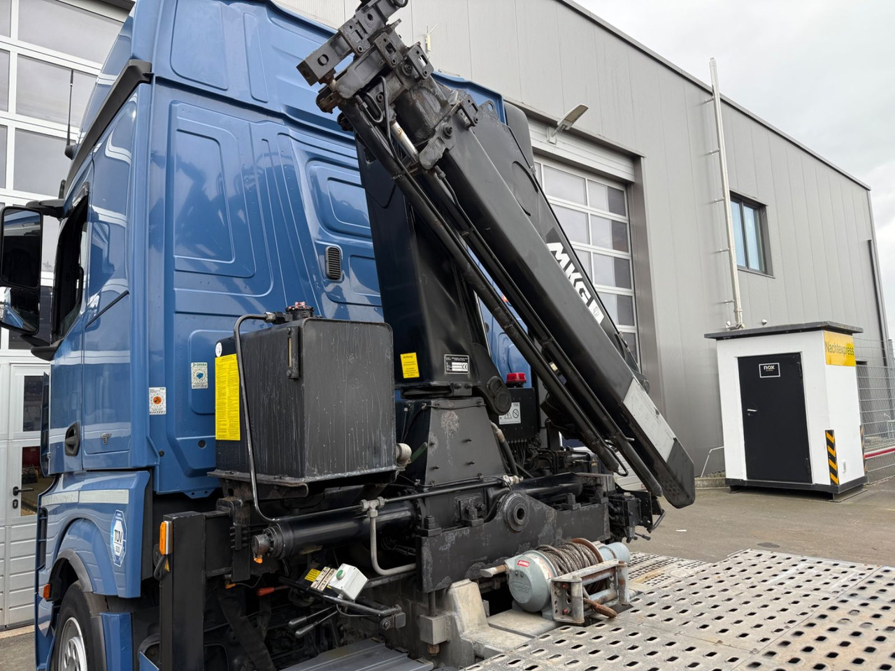 Mercedes-Benz Actros 1843 FVG 5-Zug / VDI 2700 / Kran MKG - Treilerveoauto: pilt 4 Mercedes-Benz Actros 1843 FVG 5-Zug / VDI 2700 / Kran MKG - Treilerveoauto: pilt 4