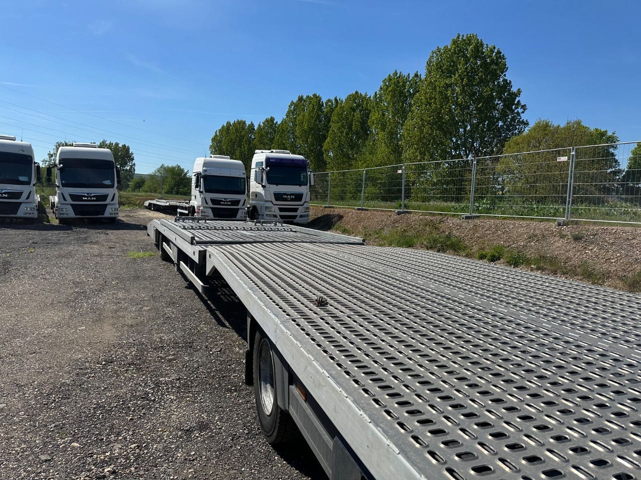 Mercedes-Benz Atego 1024 Flachzug 2-Bett Winde VDI2700 - Treilerveoauto: pilt 4 Mercedes-Benz Atego 1024 Flachzug 2-Bett Winde VDI2700 - Treilerveoauto: pilt 4