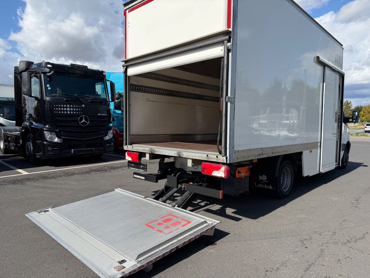 Mercedes-Benz Sprinter II 516 CDI /Automatik/LBW/Koffer/Kamera - Tarbesõiduk furgoon: pilt 3 Mercedes-Benz Sprinter II 516 CDI /Automatik/LBW/Koffer/Kamera - Tarbesõiduk furgoon: pilt 3