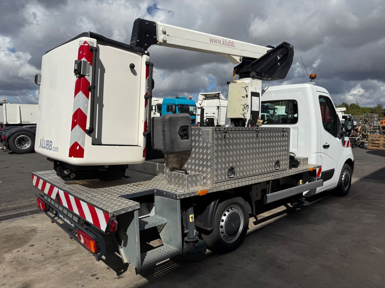 Renault Master III Steiger Klubb K26 / 11,2m / 200Kg - Veoautolt tõusev platvorm: pilt 5 Renault Master III Steiger Klubb K26 / 11,2m / 200Kg - Veoautolt tõusev platvorm: pilt 5