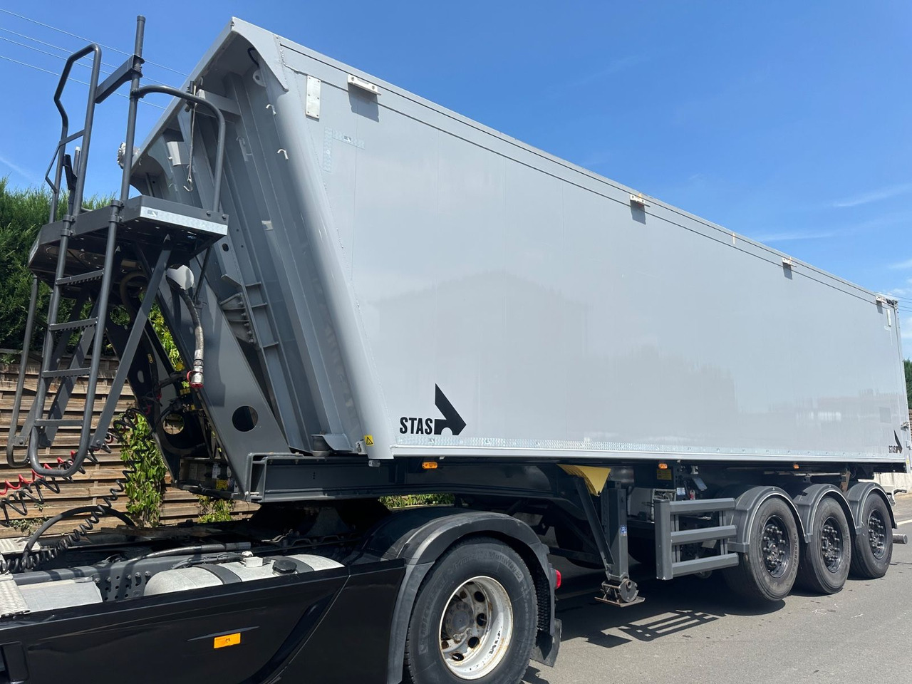 Stas S300CX/AgroSTAR/49m³/2x Lift/ Alu - Kallur-poolhaagis: pilt 2 Stas S300CX/AgroSTAR/49m³/2x Lift/ Alu - Kallur-poolhaagis: pilt 2