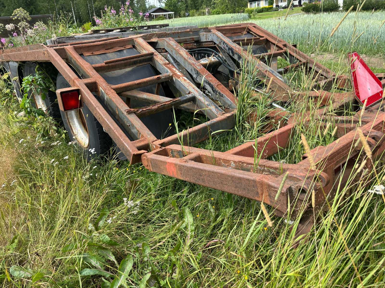 Driven trailer Scania 143 chassis - Auto järelhaagis: pilt 2 Driven trailer Scania 143 chassis - Auto järelhaagis: pilt 2