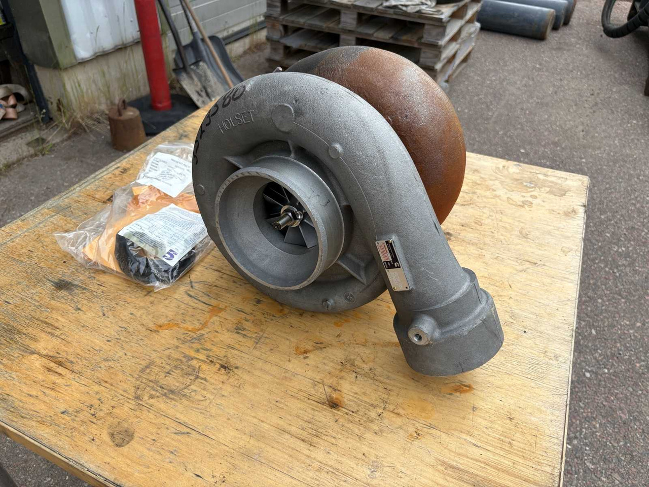 Industrial Turbo Holset HX80/HC5A - Turbo - Ehitusmasinad: pilt 2 Industrial Turbo Holset HX80/HC5A - Turbo - Ehitusmasinad: pilt 2