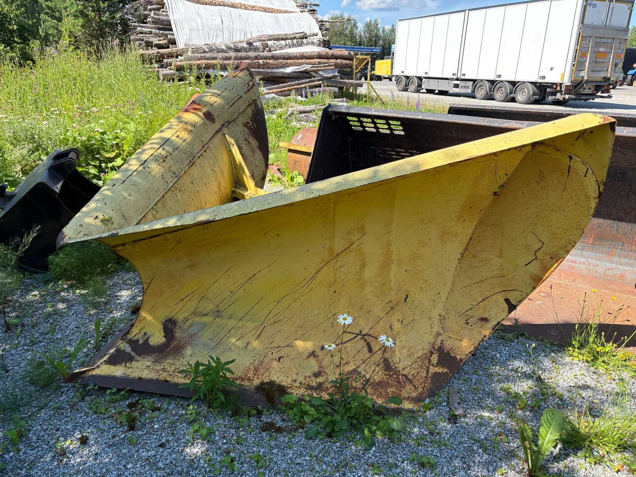 Front V-plow - Muu seadmestik: pilt 4 Front V-plow - Muu seadmestik: pilt 4