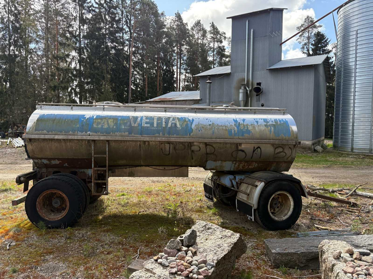 Tank trailer 10000L - Muu seadmestik: pilt 4 Tank trailer 10000L - Muu seadmestik: pilt 4