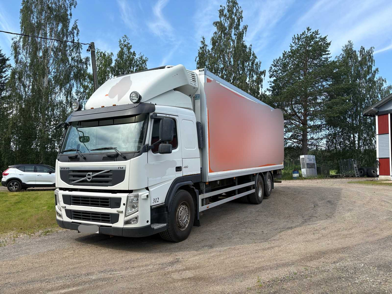 Refrigerated truck Volvo FM-FM 62R B- 6*2/560 + 137 12.8 - Külmutiga veoauto: pilt 1 Refrigerated truck Volvo FM-FM 62R B- 6*2/560 + 137 12.8 - Külmutiga veoauto: pilt 1