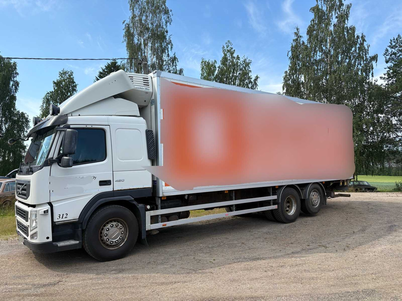Refrigerated truck Volvo FM-FM 62R B- 6*2/560 + 137 12.8 - Külmutiga veoauto: pilt 3 Refrigerated truck Volvo FM-FM 62R B- 6*2/560 + 137 12.8 - Külmutiga veoauto: pilt 3