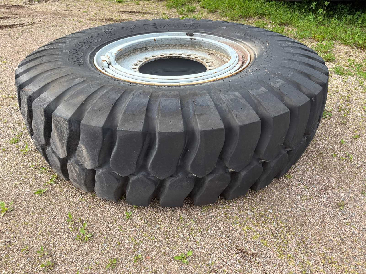 Tyre Goodyear 18.00 R33 1pc - Rehv: pilt 4 Tyre Goodyear 18.00 R33 1pc - Rehv: pilt 4