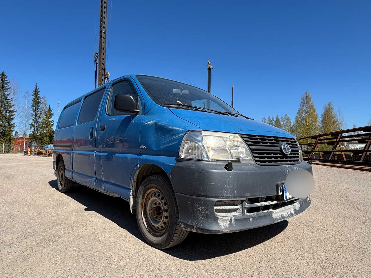 Van Toyota Hiace 2.5TD - Kaubik: pilt 1 Van Toyota Hiace 2.5TD - Kaubik: pilt 1