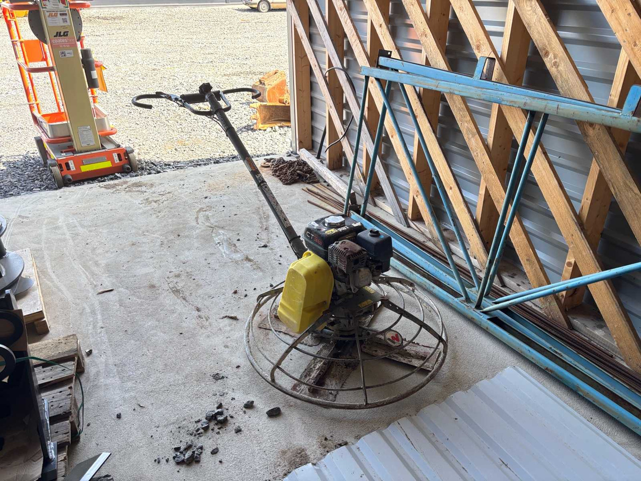 Wacker Neuson Trowel CT 36-5A concrete grinder - Betoonihõõruti: pilt 3 Wacker Neuson Trowel CT 36-5A concrete grinder - Betoonihõõruti: pilt 3