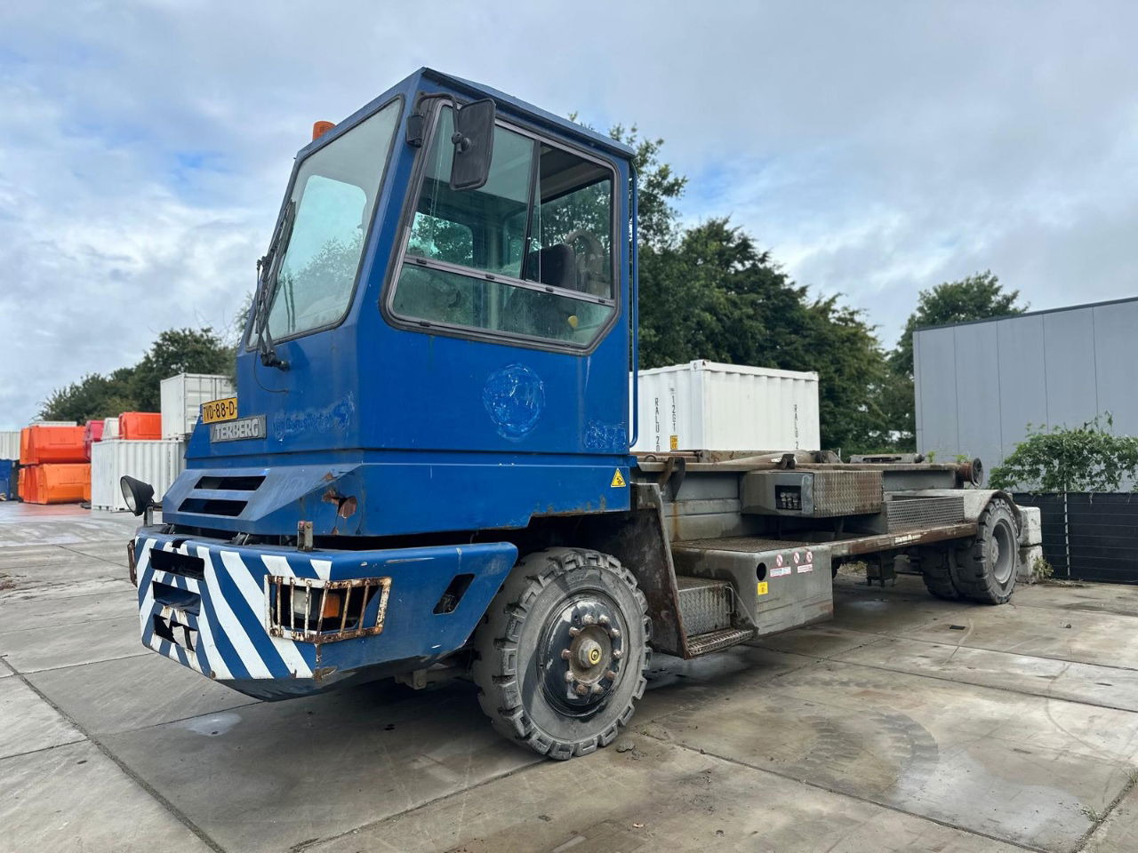 Terberg YT 180 VDL haakarm - Laotraktor: pilt 3 Terberg YT 180 VDL haakarm - Laotraktor: pilt 3