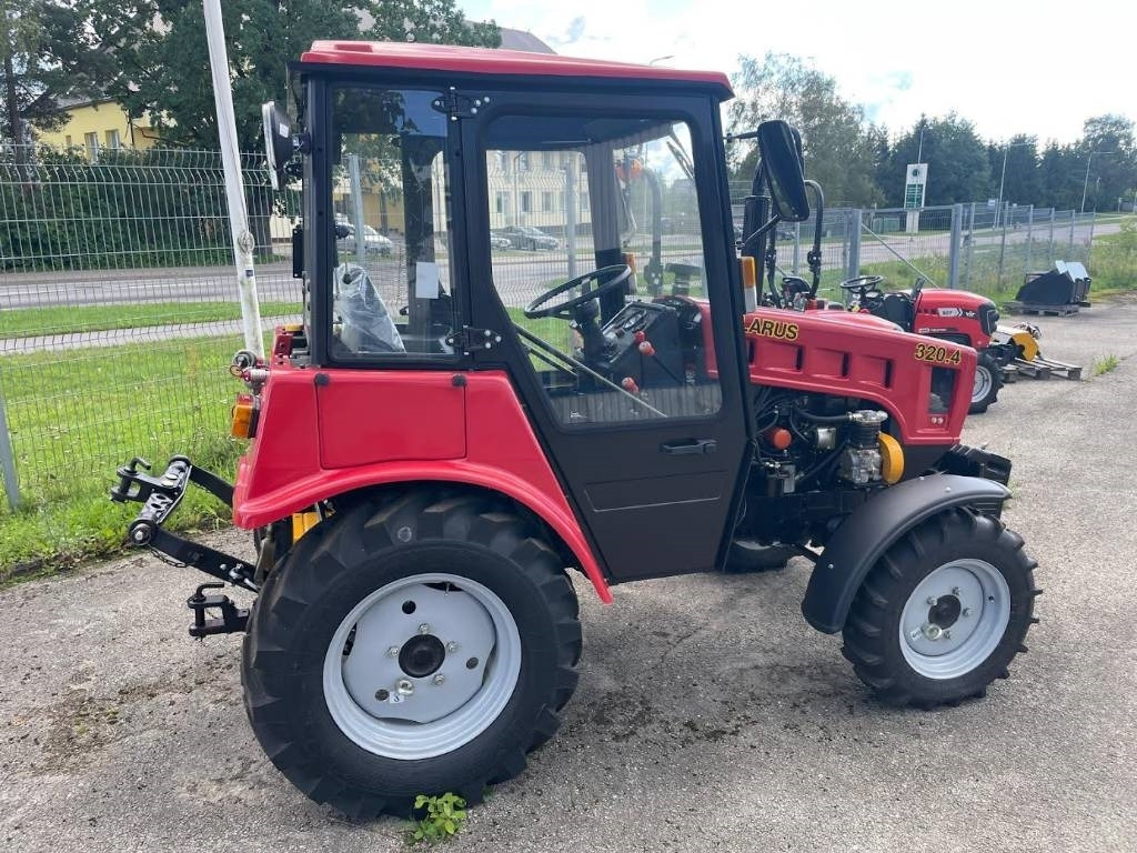 Belarus 320.4 - Traktor: pilt 3 Belarus 320.4 - Traktor: pilt 3