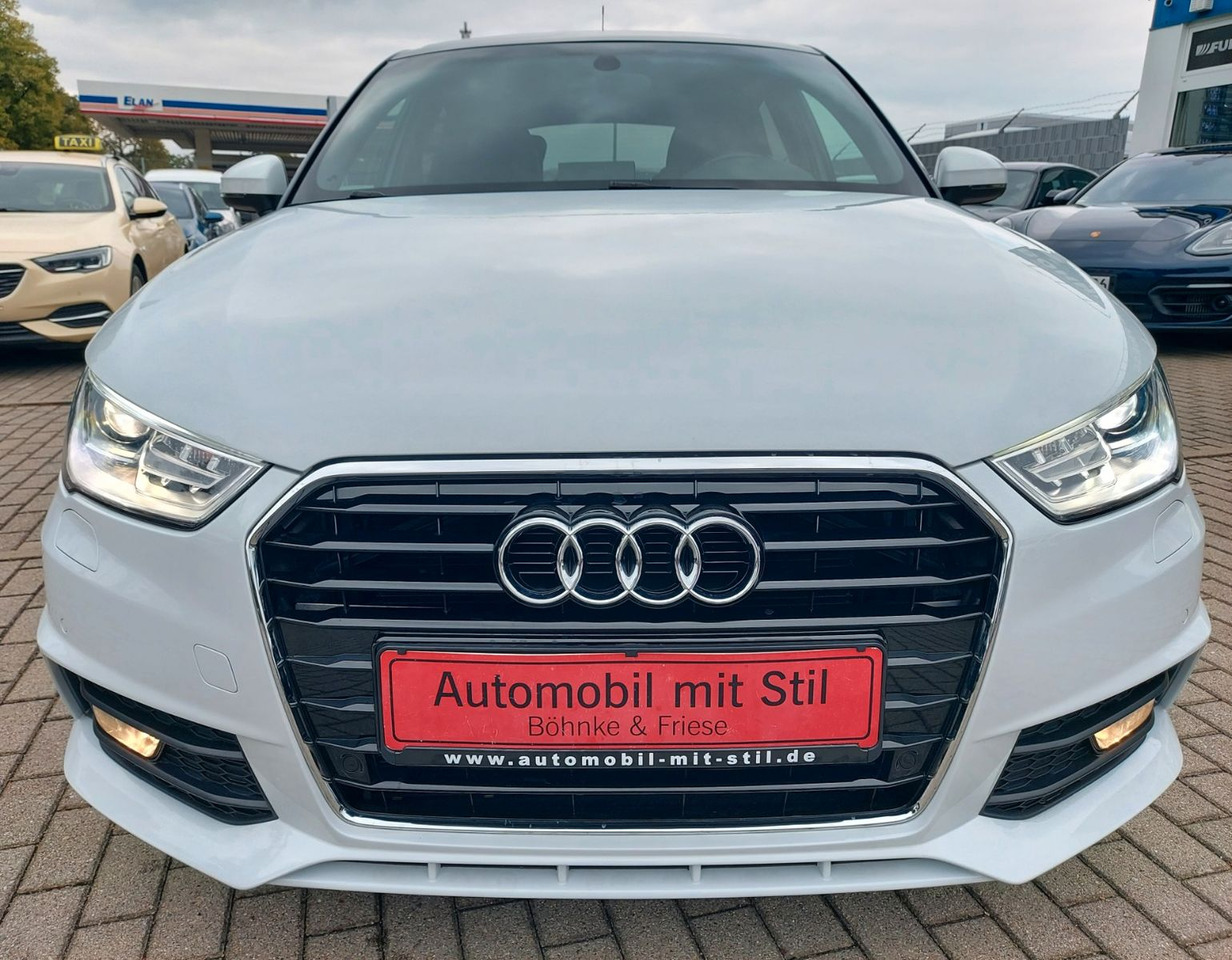 Audi A1 Sportback sport S-Line Pano Bose Xenon DAB - Sedaan: pilt 4 Audi A1 Sportback sport S-Line Pano Bose Xenon DAB - Sedaan: pilt 4