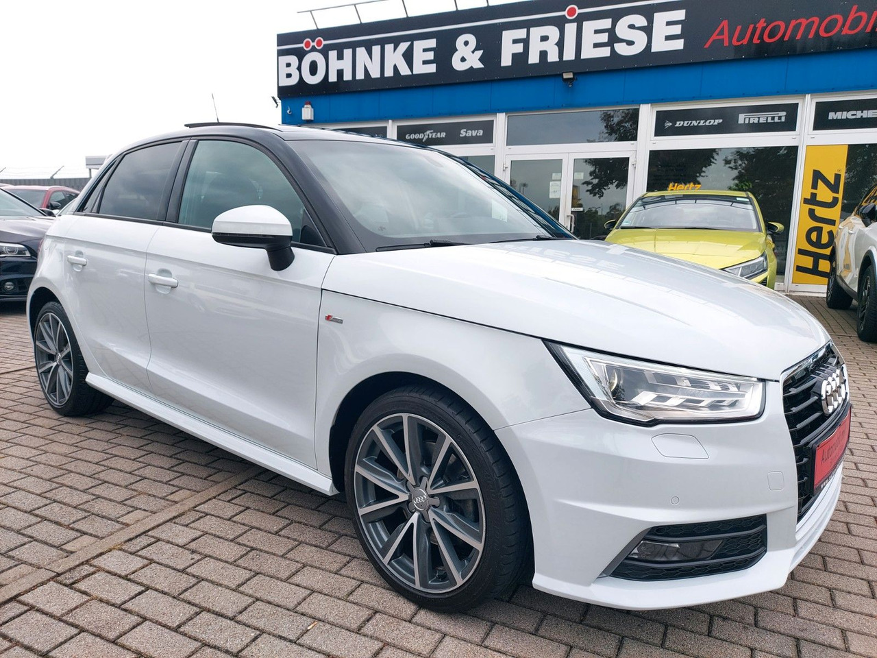 Audi A1 Sportback sport S-Line Pano Bose Xenon DAB - Sedaan: pilt 1 Audi A1 Sportback sport S-Line Pano Bose Xenon DAB - Sedaan: pilt 1